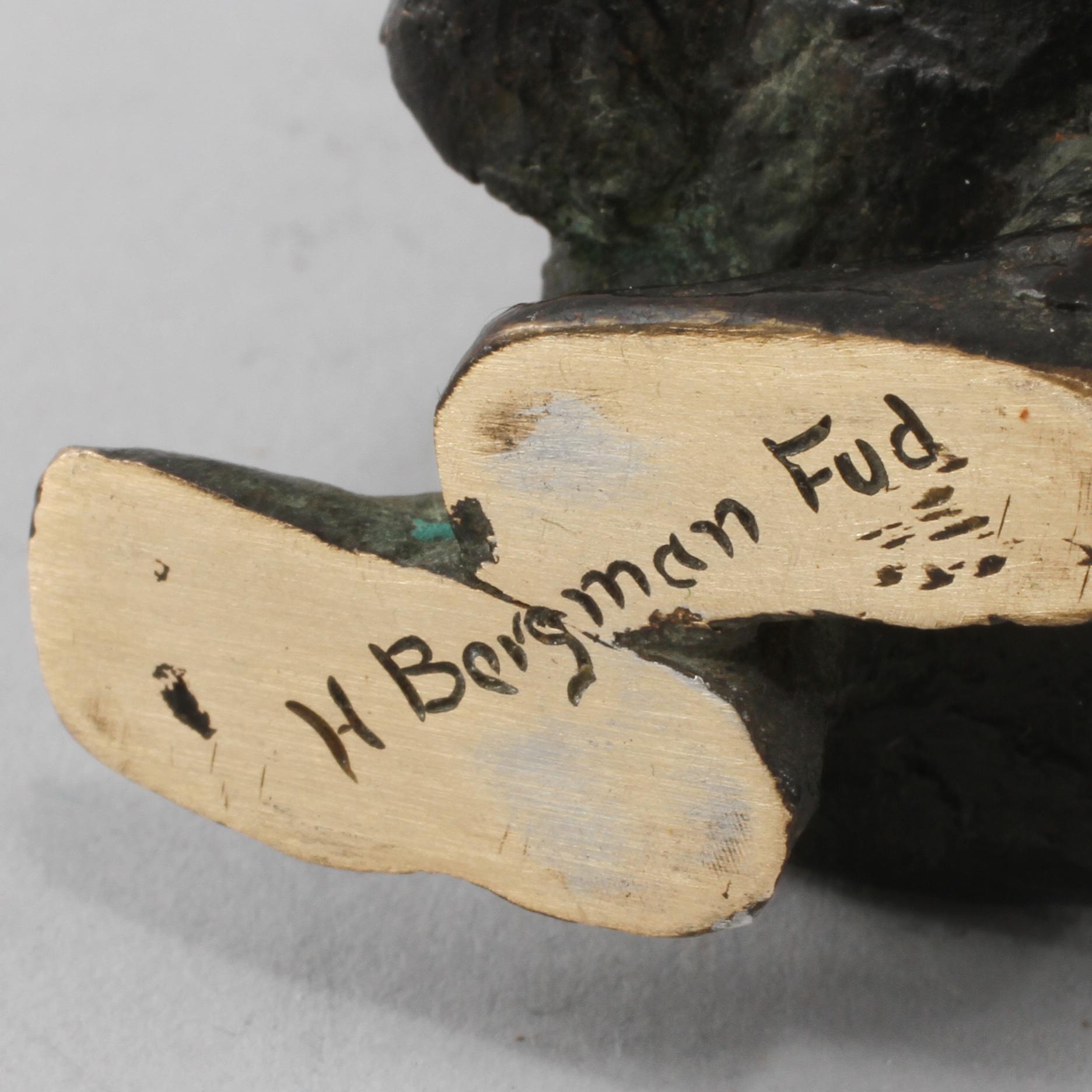 SKULPTURER, 2 st, patinerad brons, en med gjutarstämpel H Bergman Fud, 1900-tal.