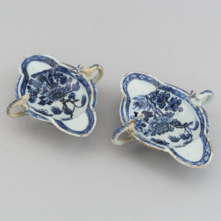 A pair of blue and white sauce boats, Qing dynasty, Qianlong (1736-95).