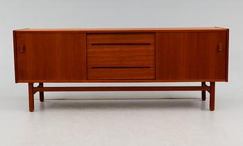 SIDEBOARD, "Arild", Nils Jonsson, Troeds, 1900-talets andra hälft.