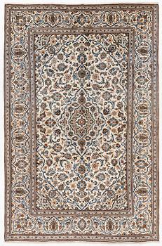 A Keshan carpet, c. 295 x 195 cm.