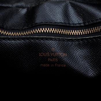 LOUIS VUITTON, a black Epi leather "Trocadero" shoulder bag.