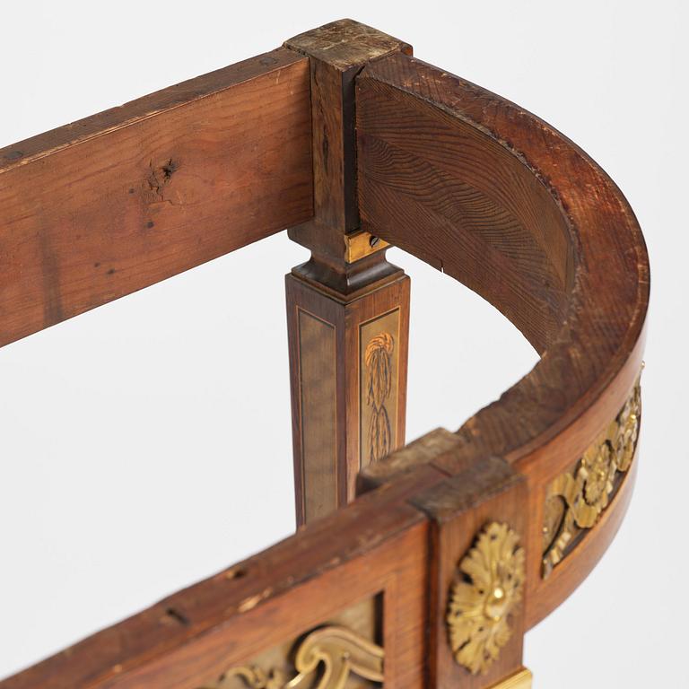 Konsolbord, utfört i Georg Haupts art, omkring år 1900, Gustaviansk stil.