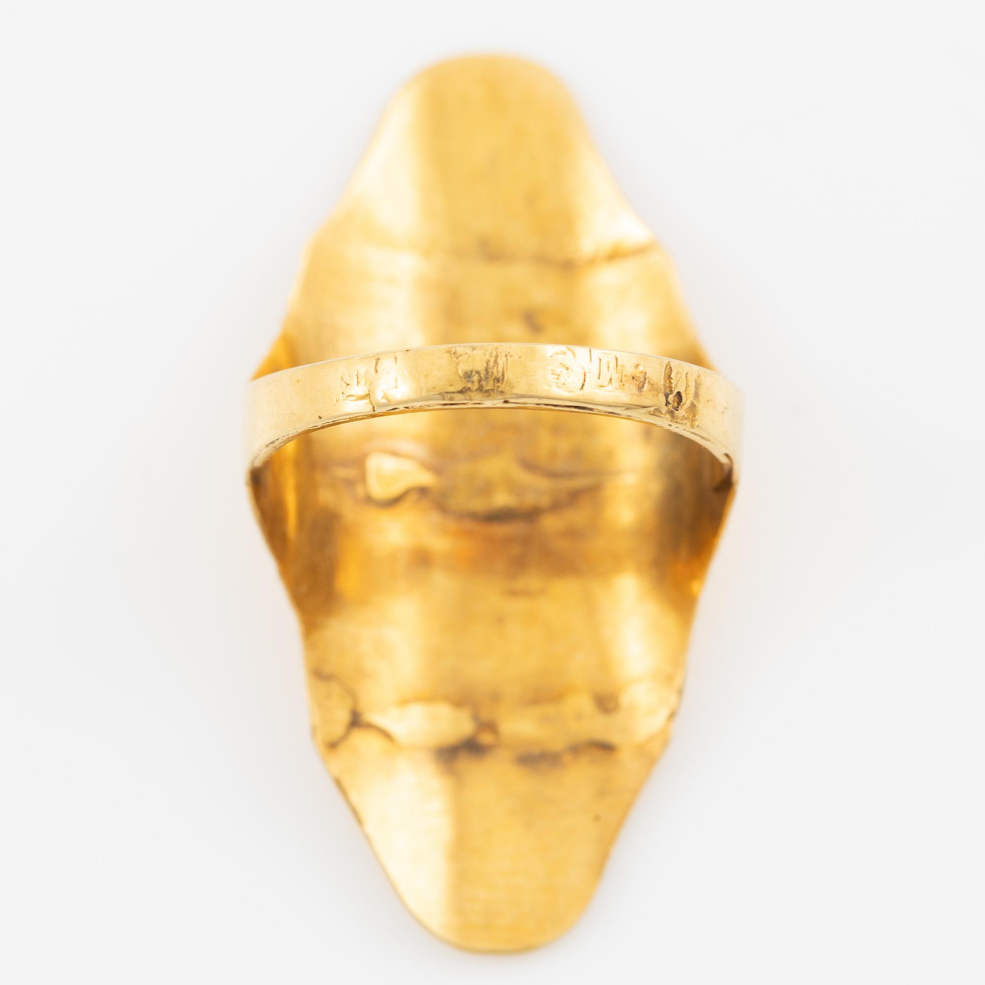 Ringar, 2 st, 18K guld med emalj.