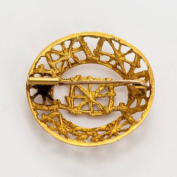 Pentti Sarpaneva, brooch, 14K gold.