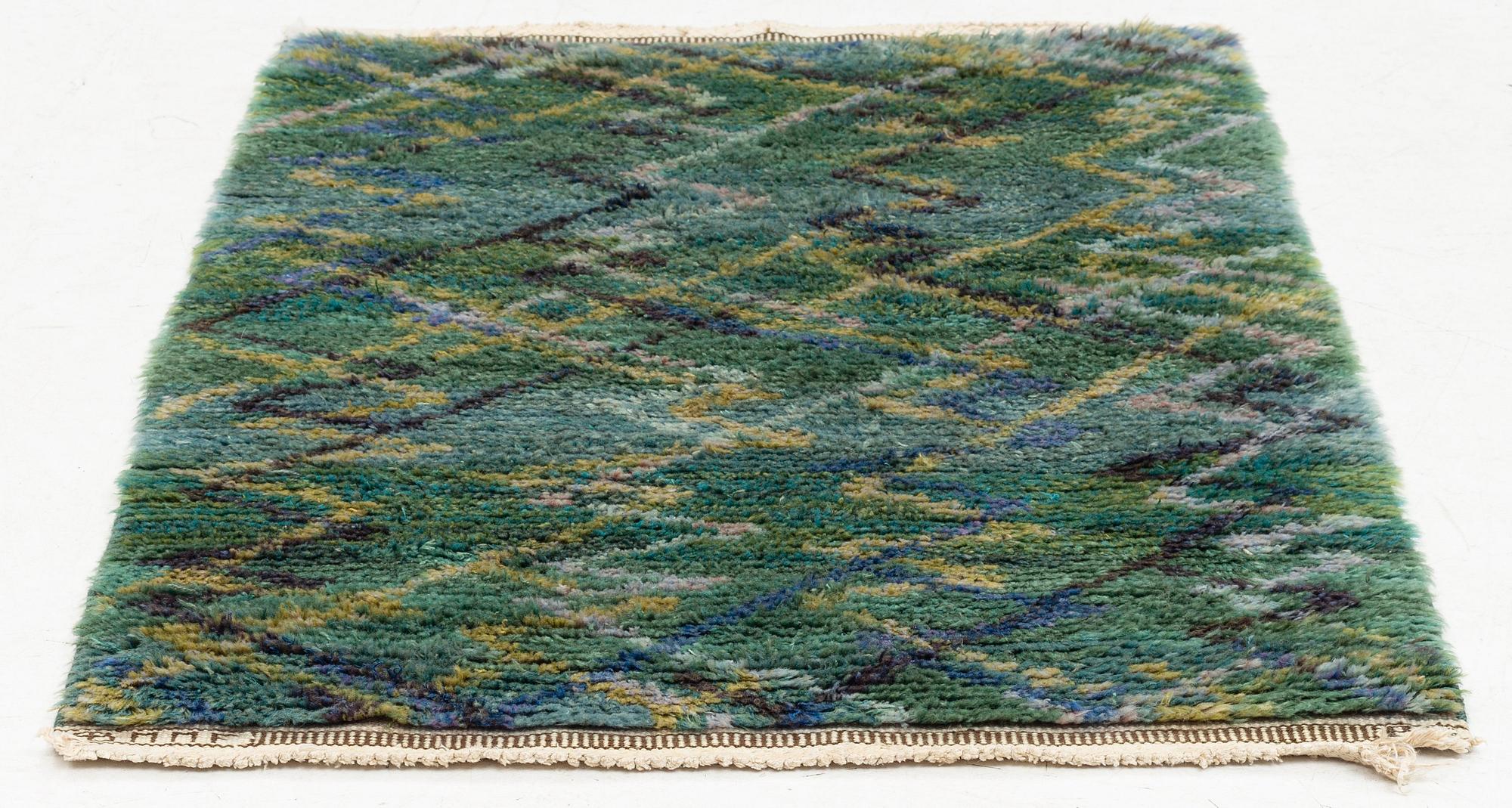 Barbro Nilsson, matta, "Sommarvägar, grön", rya, ca 117 x 88 cm, signerad AB MMF BN.