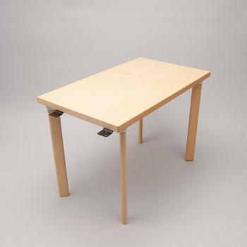 KIRJOITUSPÖYTÄ ja SIVUPÖYTÄ sekä LAATIKOSTOJA 2 kpl, Alvar Aalto, Artek.