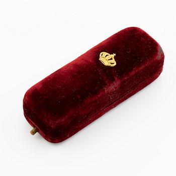 Royal honour gift with Queen Sofia's (1836-1913) diamond monogram.