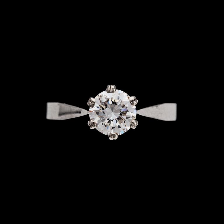 A brilliant cut diamond ring, 1.01 cts.