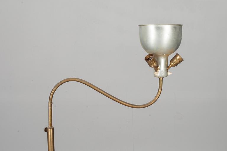 GOLVLAMPA, modell 2368/2148, "Stora Kamelen", Josef Frank, Firma Svenskt Tenn.