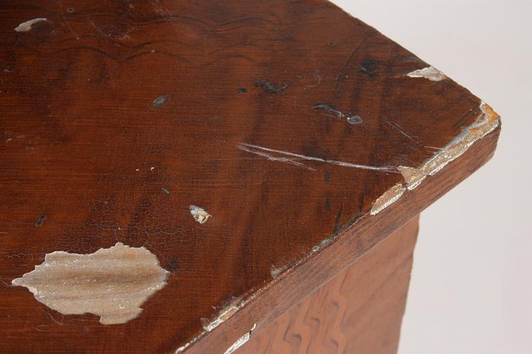 HÖRNSKÅP, 1700/1800-tal.