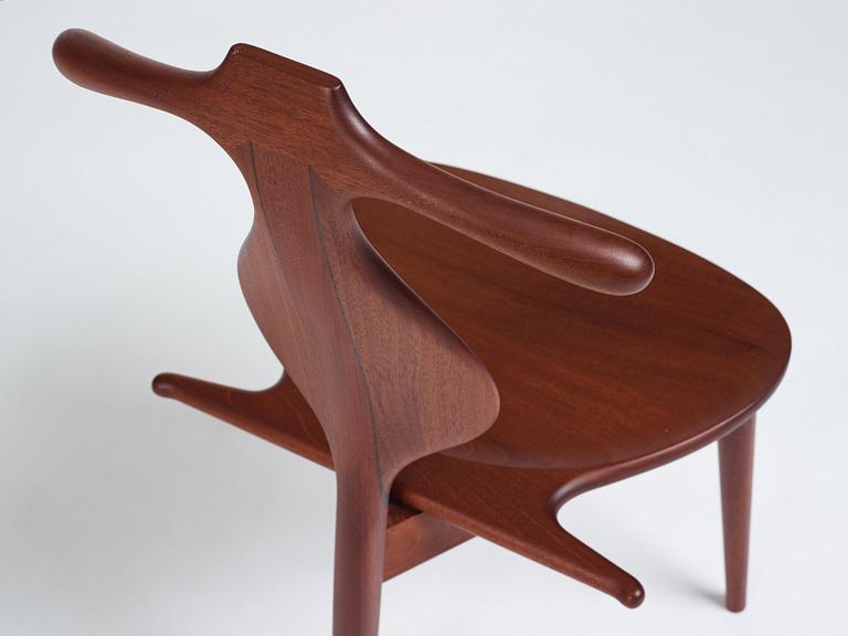 Hans J. Wegner, "Jakkens hvile", modell PP-250, herrbetjänt/stol, PP møbler, Danmark 2007.
