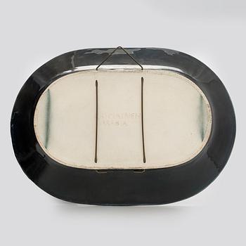 Birger Kaipiainen, a stoneware decorative dish signed Kaipiainen Arabia.