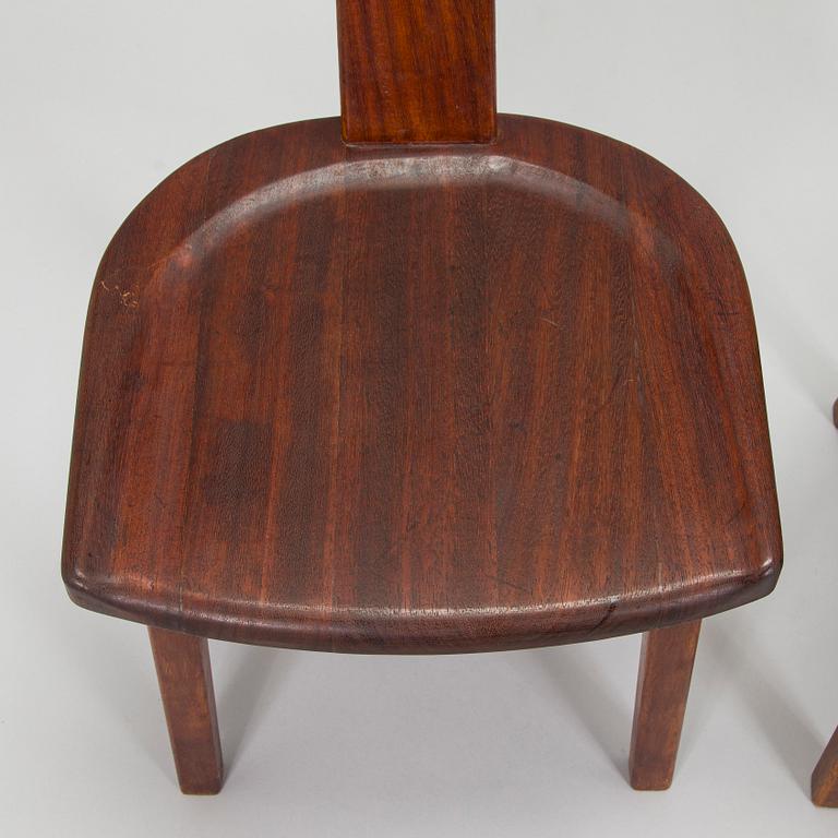 Olavi Hänninen, tuoleja, 6 st, "T-tuoli" (Juha), Huonekalu Mikko Nupponen Oy, 1950-luku.