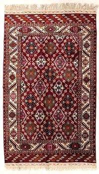 Bochara Turkmen semi-antique rug, approximately 250x153 cm.