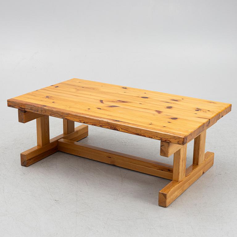 Coffee table, pine, second half of the 20th century.