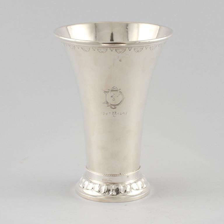 BÄGARE, silver, GAB, Stockholm, 1946, vikt 399 g.