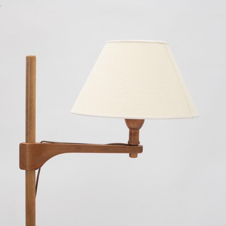 Carl Malmsten, a pair of 'Staken' floor lamps, Sweden, second half of the 20th century.