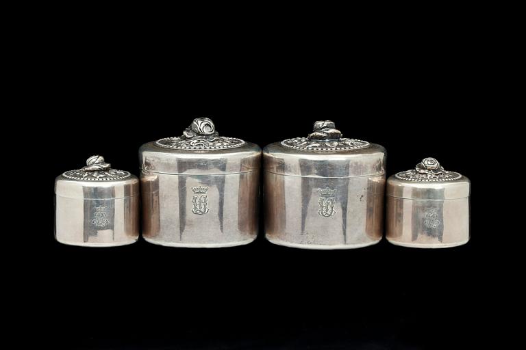 DOSOR, 2+2, silver Gustaf Möllenborg, Stockholm 1871 resp 1894. Tot 295gr.