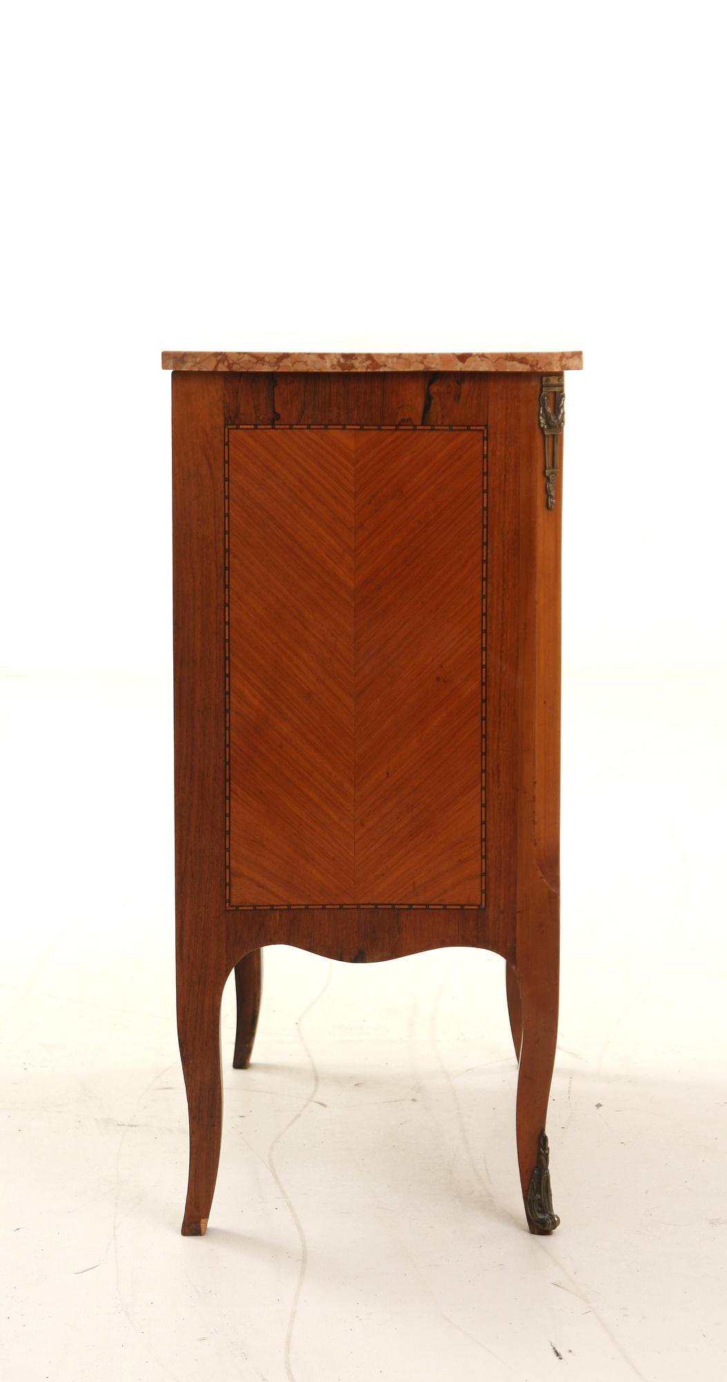 BYRÅ, gustaviansk stil, 1900-talets början.