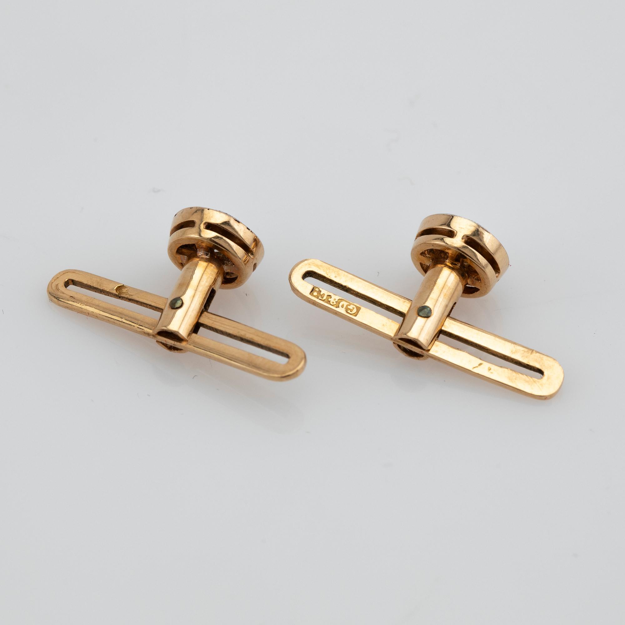 Skjortknappar, 18K guld med briljantslipade diamanter.