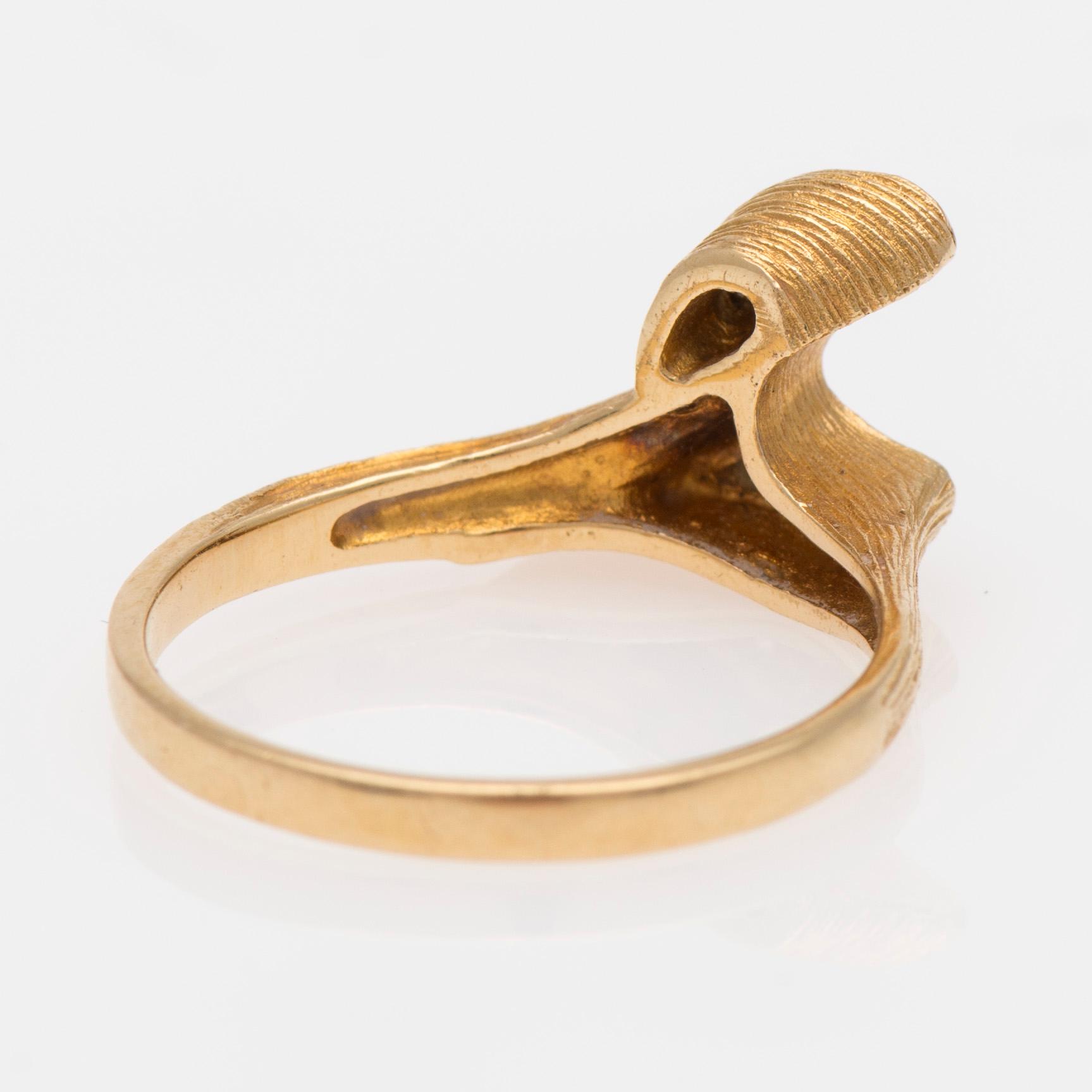 RING, "Vattendelare" Björn Weckström Lapponia. Åttkantslipade diamanter, 18K guld. 1976.