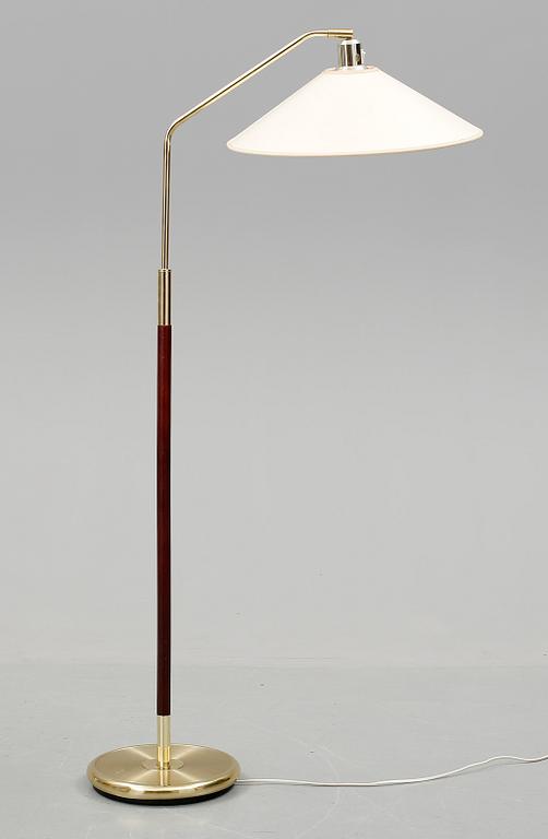 GOLVLAMPA, OMI, 1900-talets tredje kvartal.