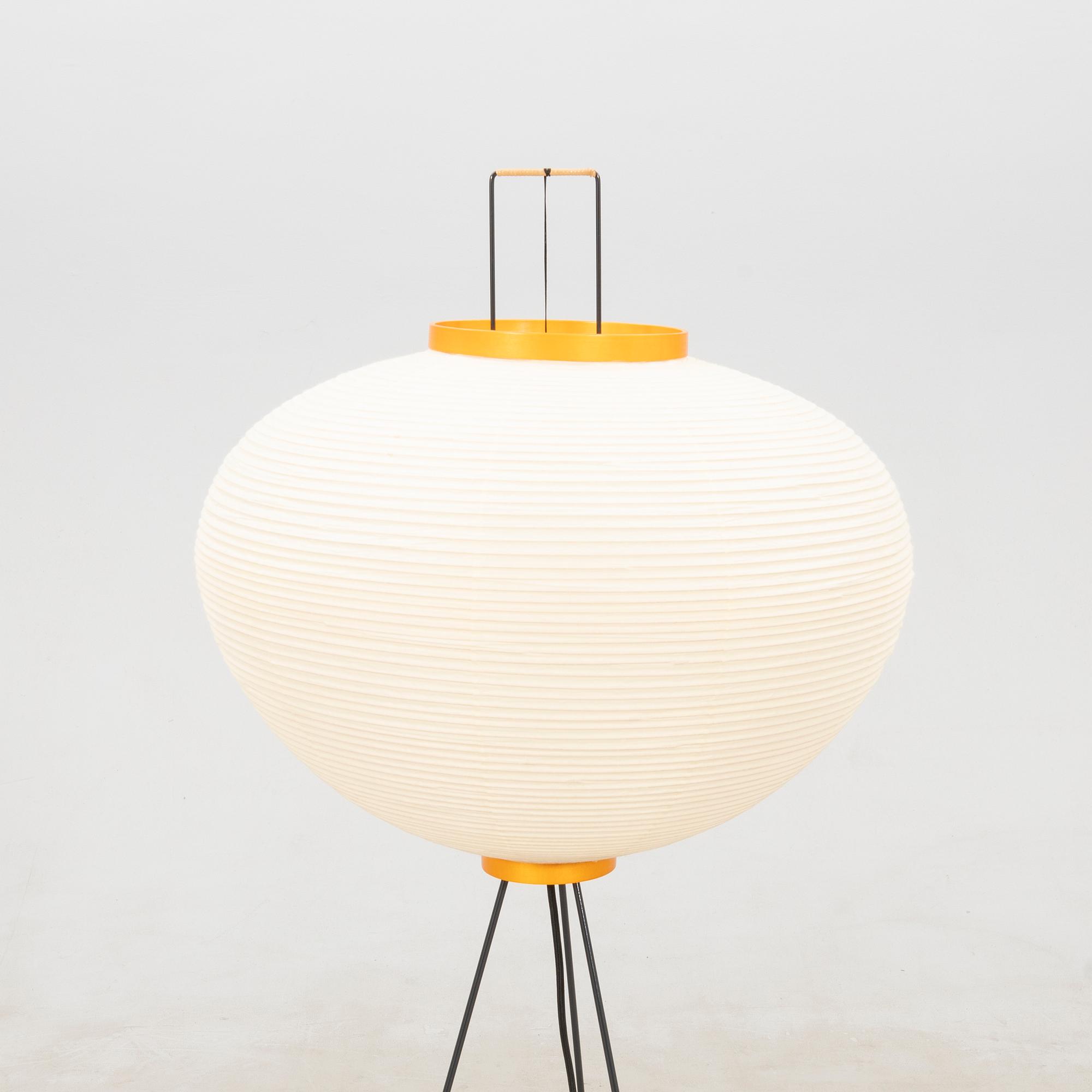 Isamu Noguchi, golvlampa, "Akari 10A", Vitra.