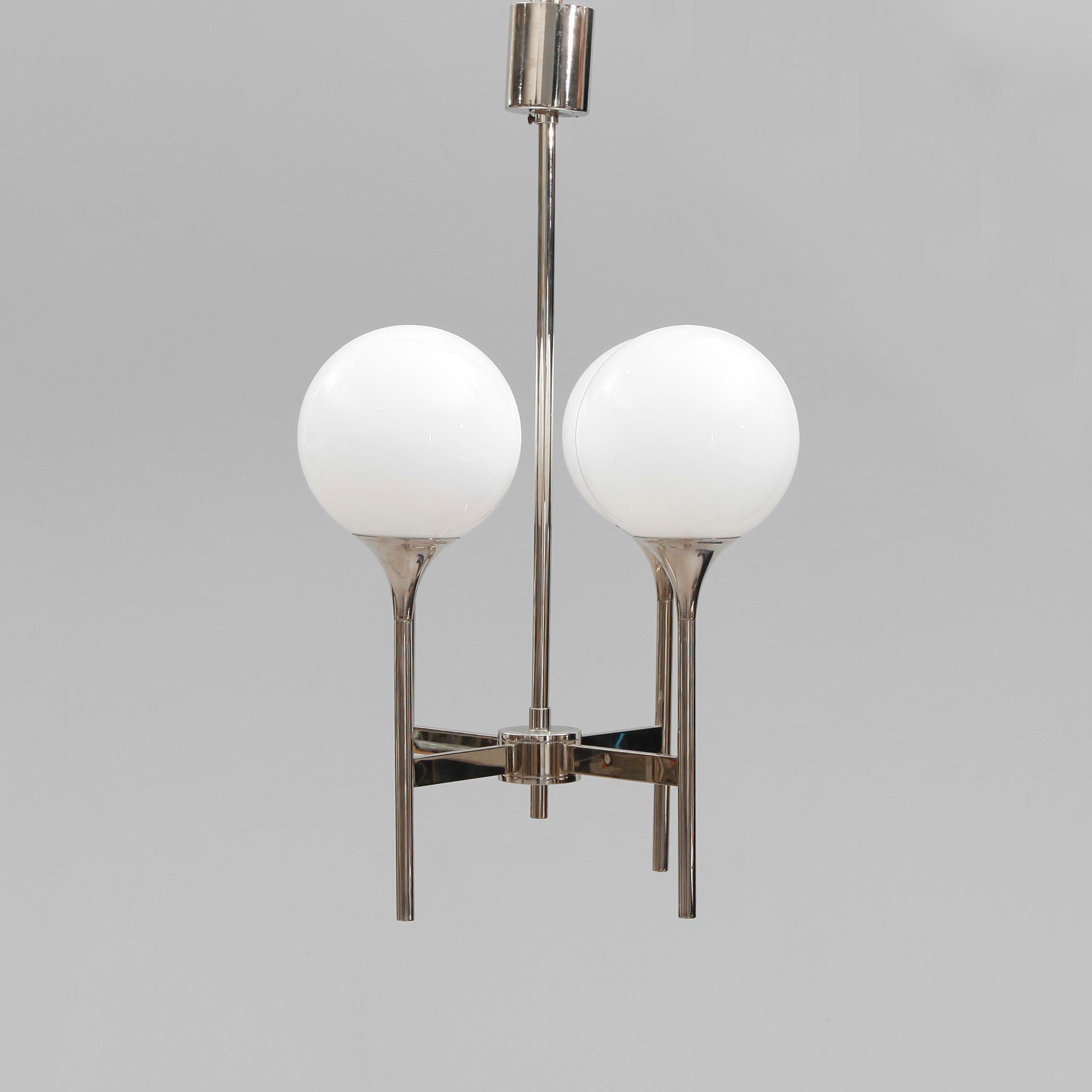 TAKLAMPA, 1900-talets andra kvartal. Höjd 62 cm.