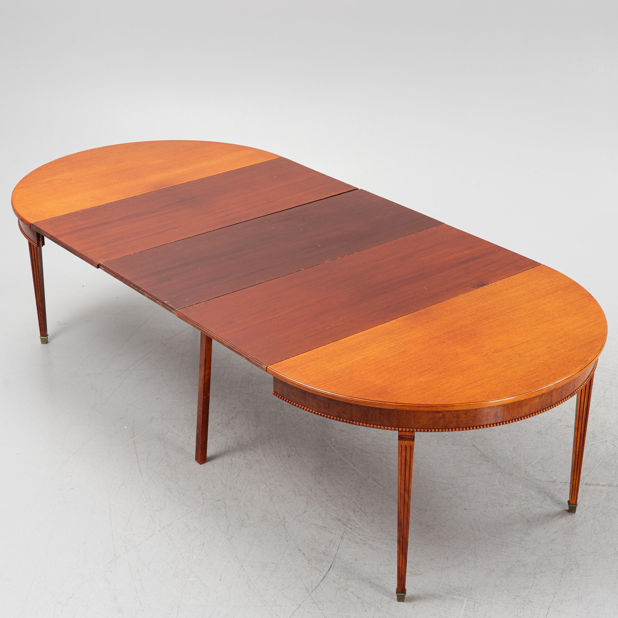 Matbord, gustaviansk stil, 1900-tal.
