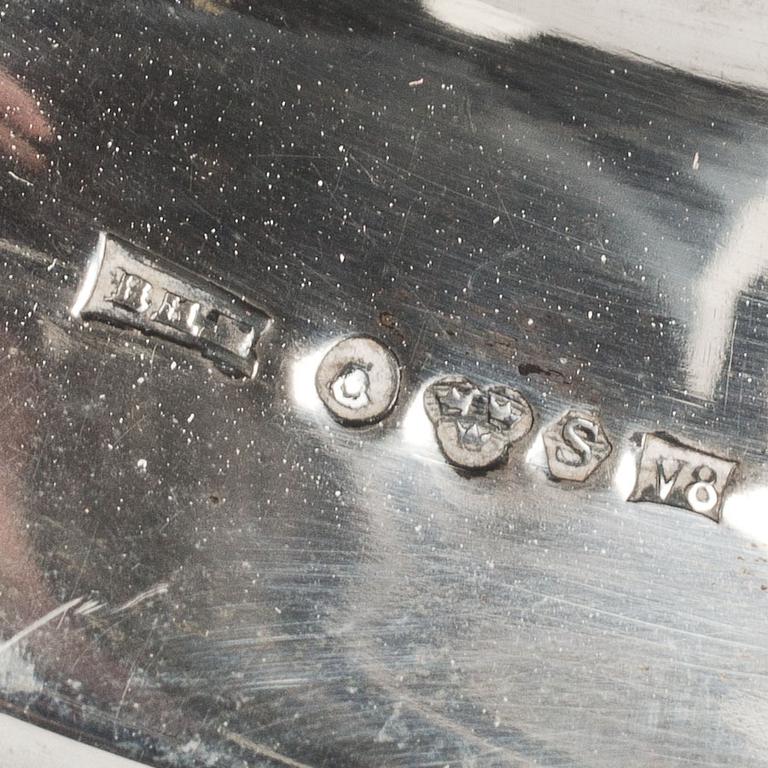 BÄGARE, 2 st, silver, 1947 och 1949, vikt ca 445g.