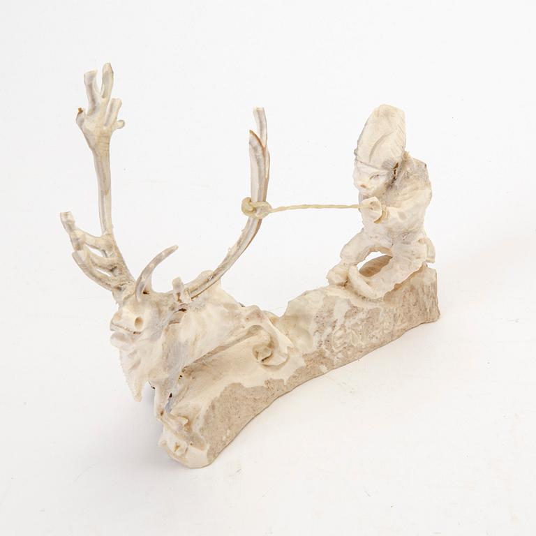 Erik Norberg, Skulptur, hornarbete, signerad och daterad E.N. -82.