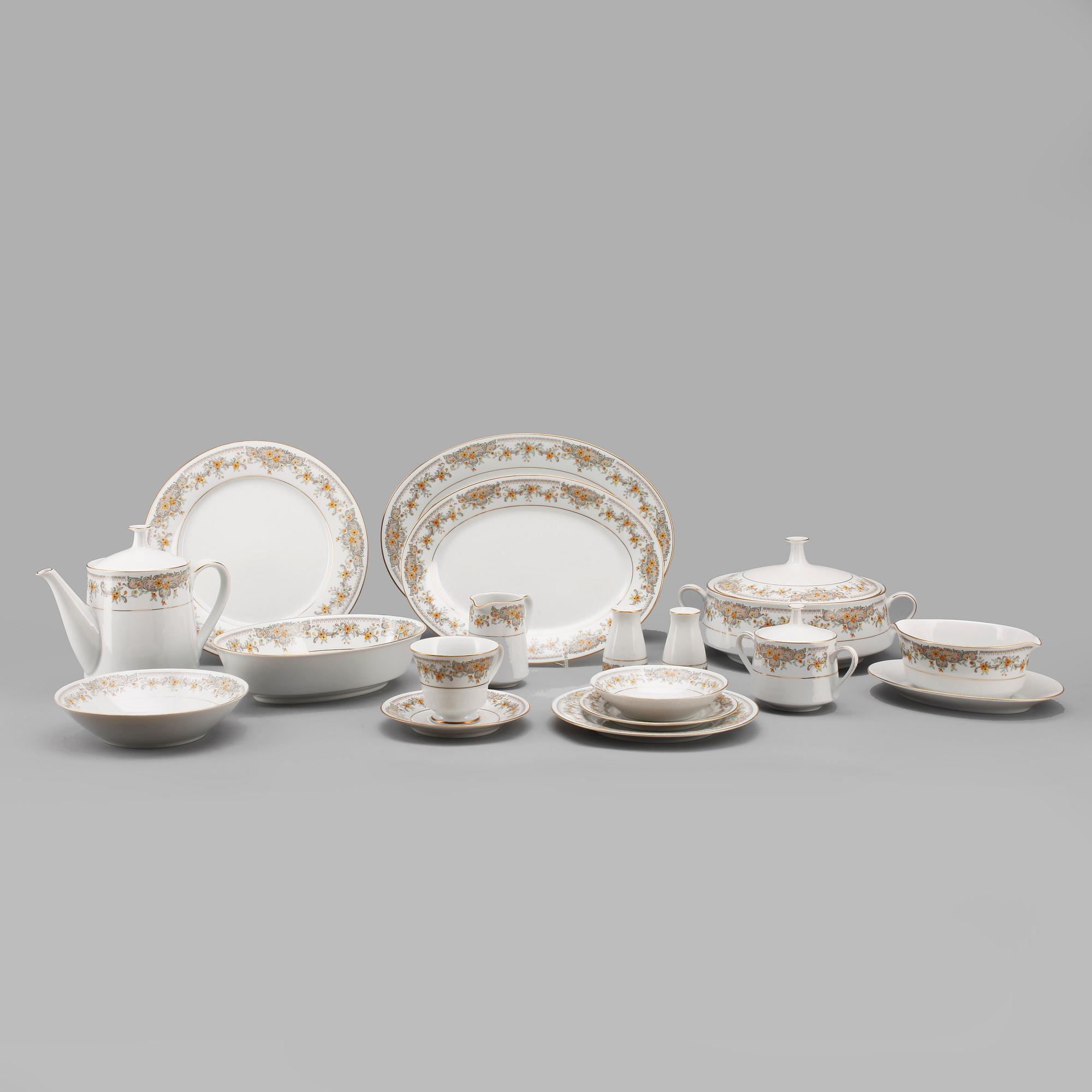 SERVIS, 67 delar, porslin. Norilake, 1900-tal.