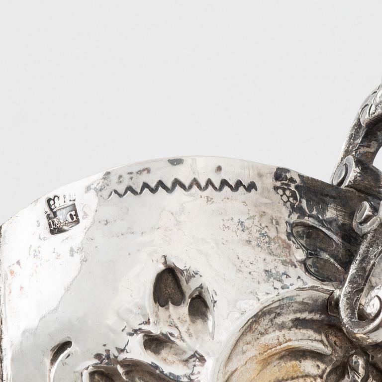 Stop samt konfektskål, silver, barockstil, fantasistämplar, omkring 1900.