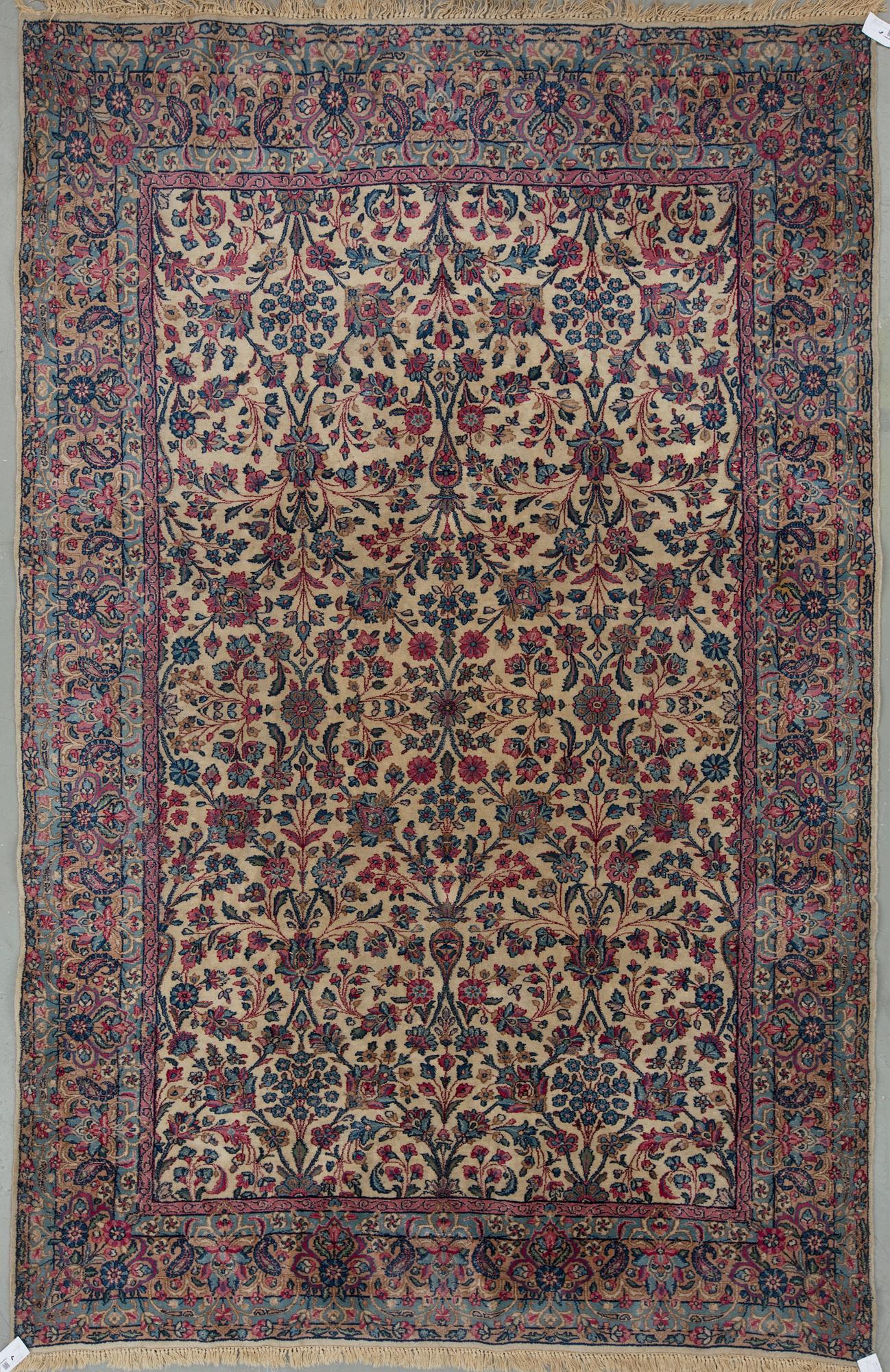 MATTA, Kirman, semiantik. Ca 300x193 cm.