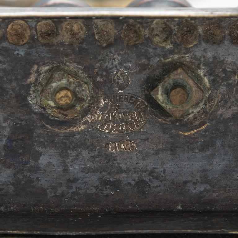 Hanukkah-ljusstake, Henneberg, Warszawa, ca 1870 - 1874.
