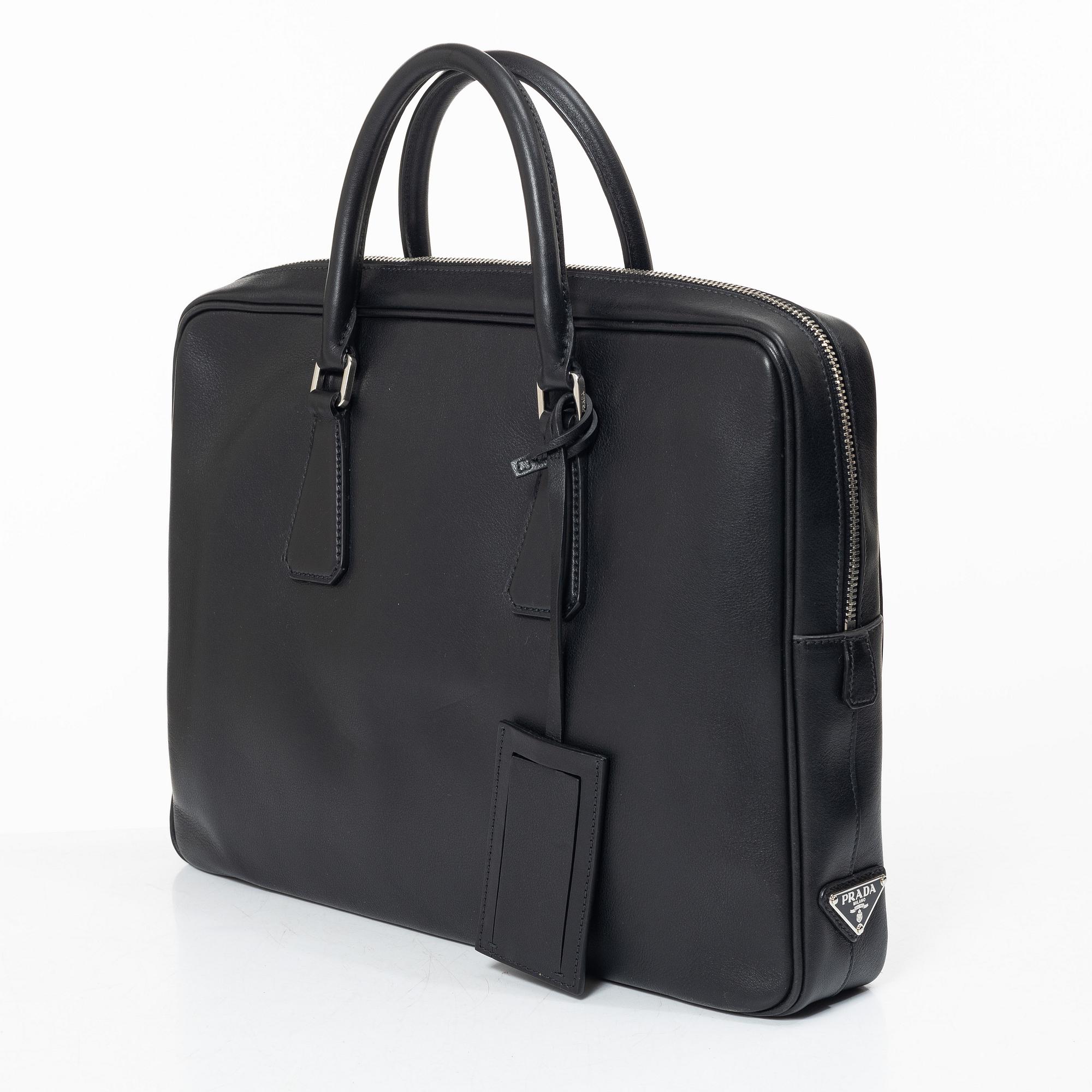 Prada, portfölj.