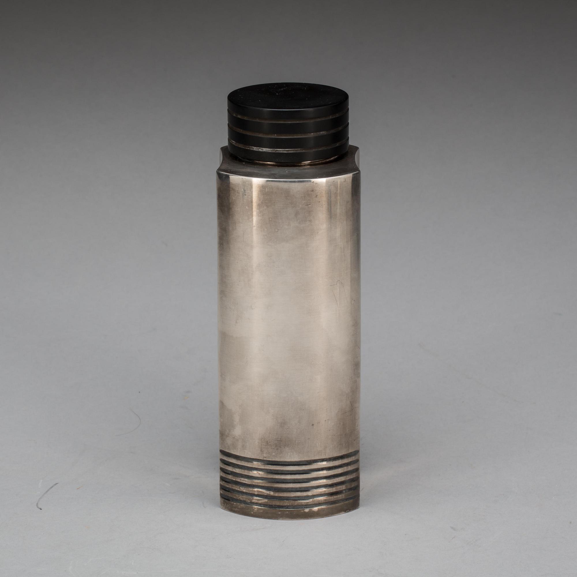 SHAKER, nysilver, Folke Ahrström, GAB, Stockholm, 1900-talets första hälft.