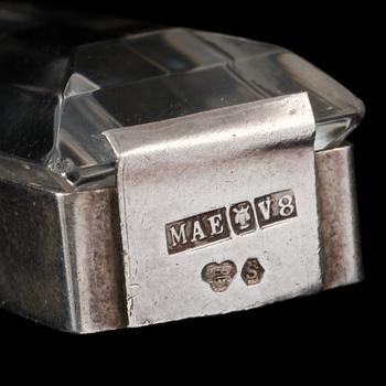 HÄNGE, silver samt fasettslipad bergskristall, Martin Elmblad, Stockholm, 1947. Vikt 12 g.