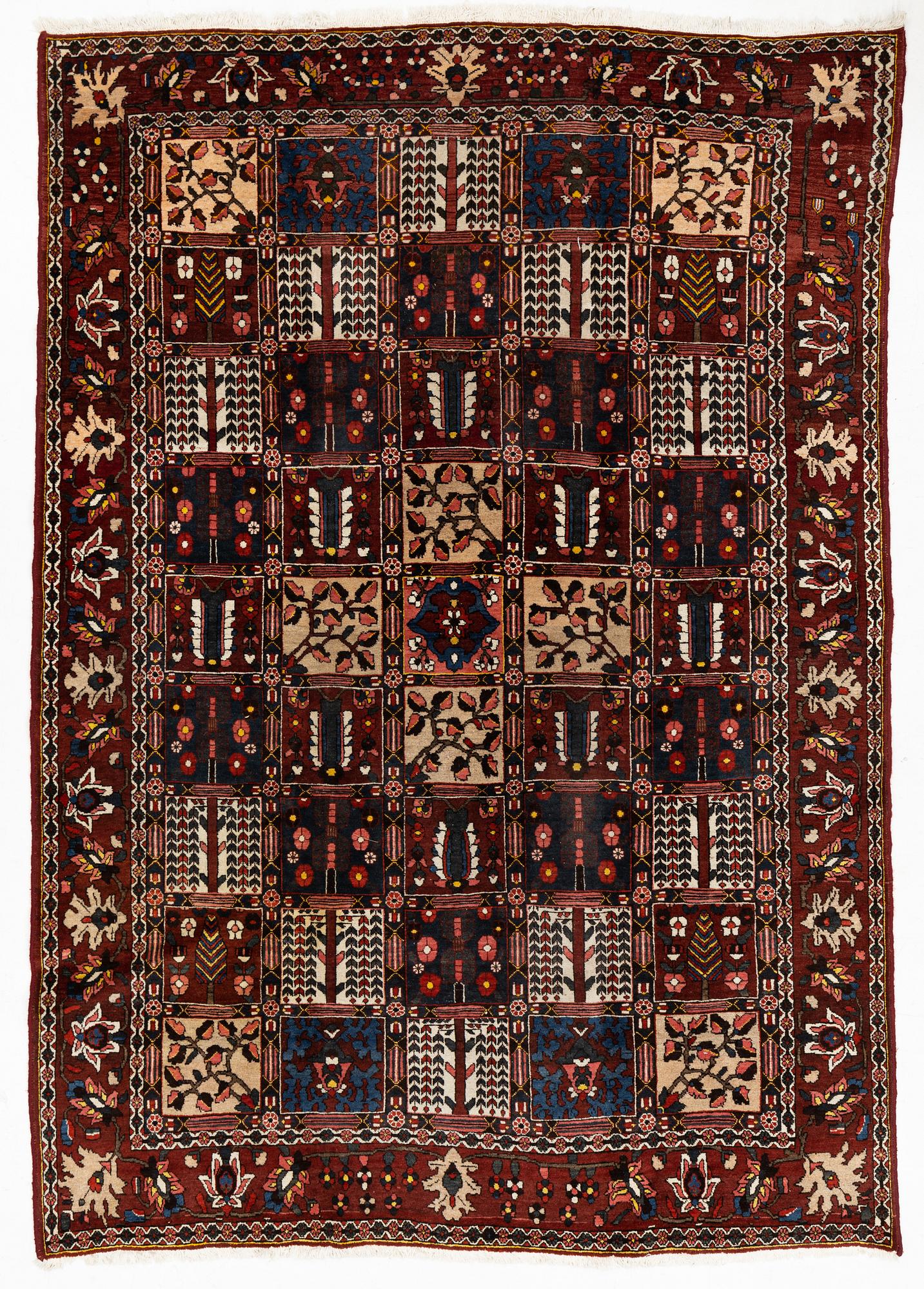 Matta, Baktiari, ca 305 x 215 cm.