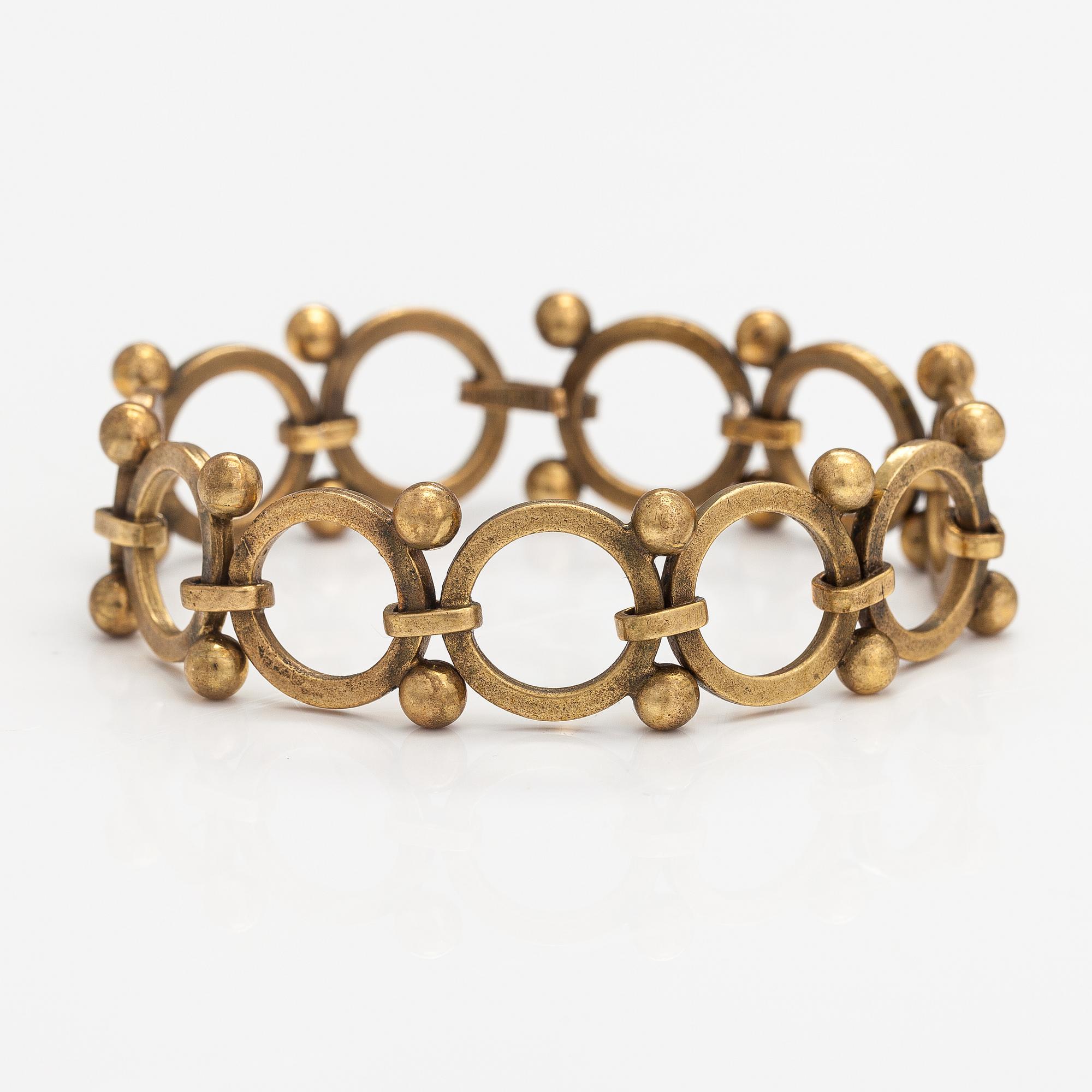 Kai Lindström, A bronze bracelet, model 1517. Kalevala Koru, Helsinki.