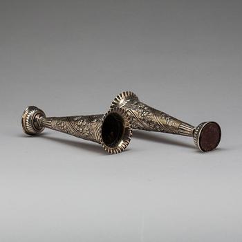 VAS, ett par, silver, London, England, 1900-01.