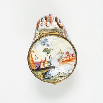 Fat, fyra stycken, tedosa, koppar, fyra stycken samt dosa emalj. Qingdynastin, 1700-tal samt 1700-tal.