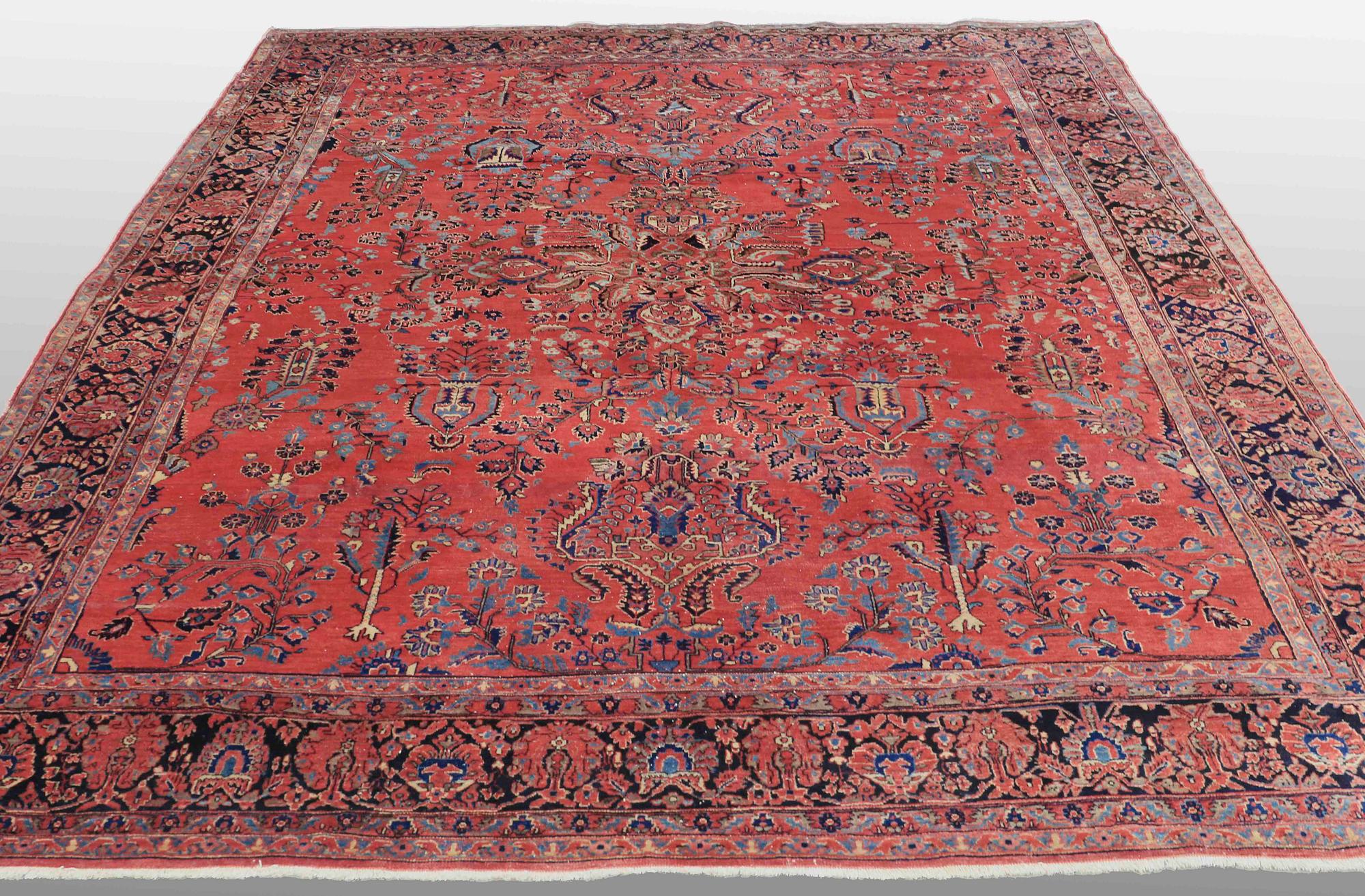 A CARPET. Semi-antique Sarouk. So-called American Sarouk, Around  356 x 275 cm.