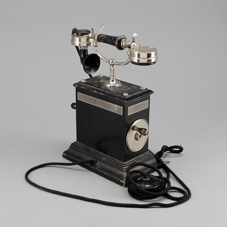 BORDSTELEFON, Telegrafverkets verkstad, Nynäshamn, tidigt 1900-tal.