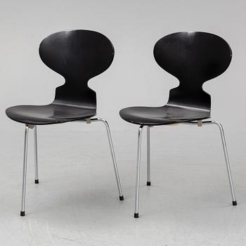 ARNE JACOBSEN, stolar, ett par, "Myran", Fritz Hansen, Danmark.