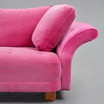 Josef Frank, a "Liljevalchs" sofa, Firma Svenskt Tenn, 2013.