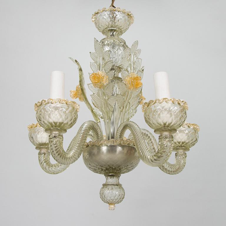 A Murano chandelier. Height 70 cm.