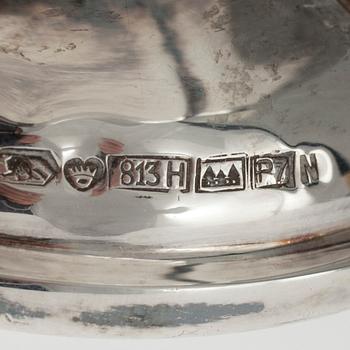 GRÄDDSNÄCKA och SOCKERSKÅL, silver, Kultakeskus, Tavastehus 1968. Tot. vikt ca 241 g.