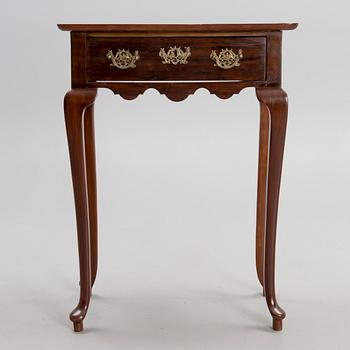 BORD, mahognyfaner, Queen Anne, England 1700-tal.