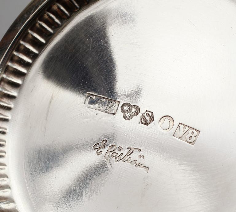 BÄGARE, 2 st, silver, Eric Råström, Stockholm 1945 och 1947. Tota vikt ca 388 g.